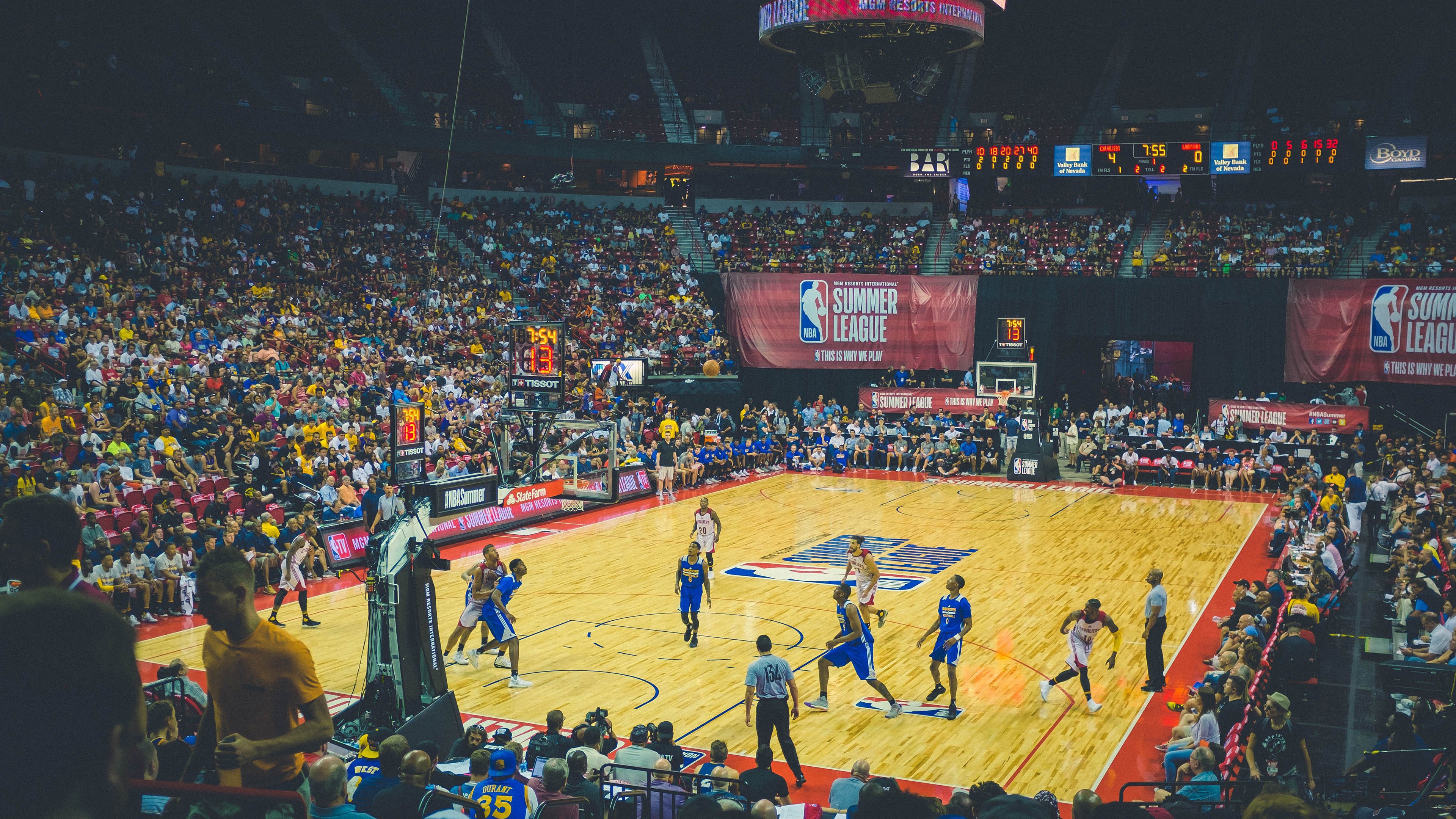 开云体育官网-太阳对阵骑士，小贾伦·杰克逊的冠军级表现，如何重新定义比赛？